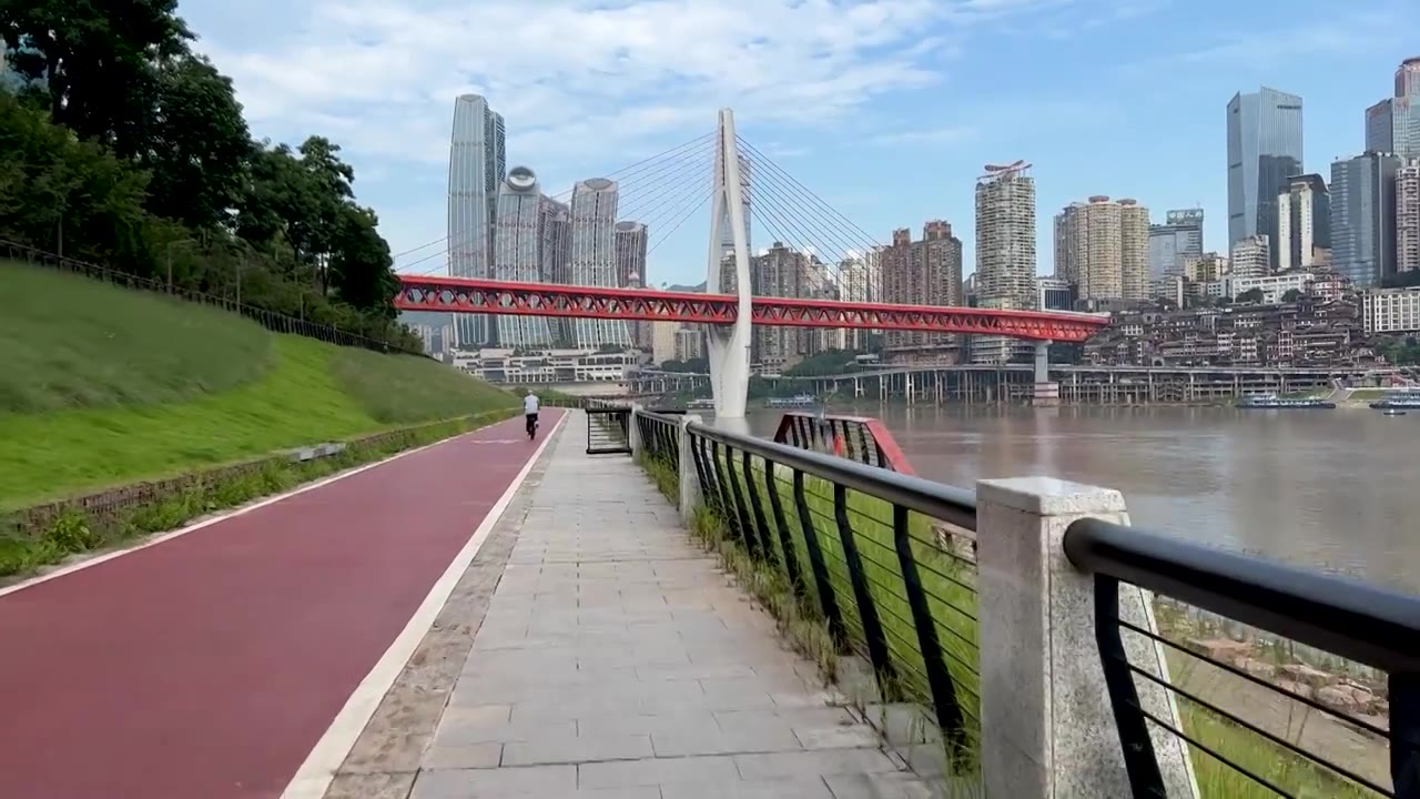 重庆北滨路千厮门大桥城市风光视频下载