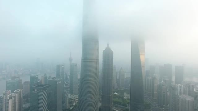 上海地标穿云过程视频素材