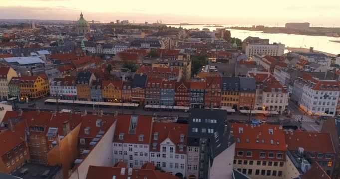 丹麦哥本哈根新港航拍视频素材