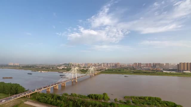 蚌埠解放路淮河大桥日转夜延时摄影视频素材