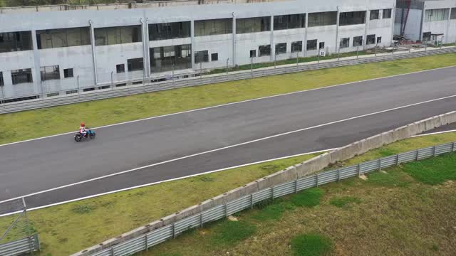 摩托赛赛道比赛视频下载