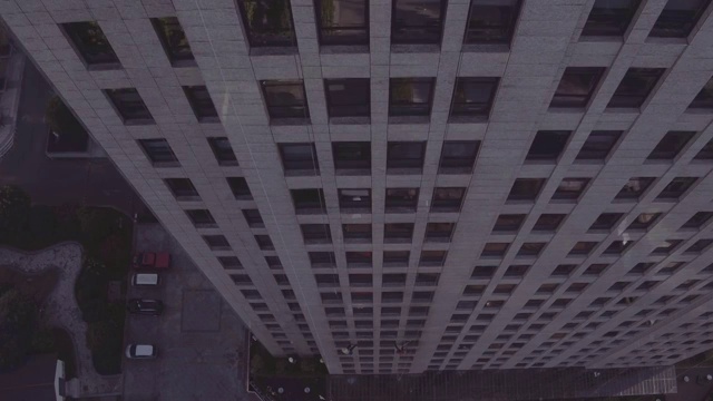 新安大厦高楼清洁工视频下载