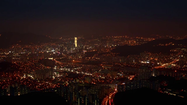 从白江山眺望釜山，从白天到夜晚视频素材