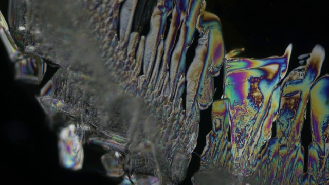 硫酸亚铁偏振光结晶过程科学实验视频素材