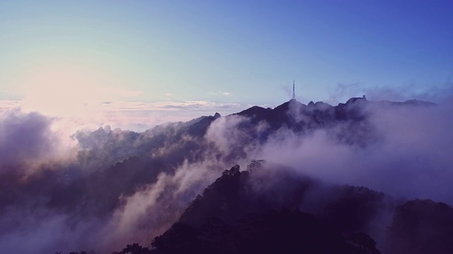 航拍中国安徽省黄山风景区光明顶云海日出视频素材