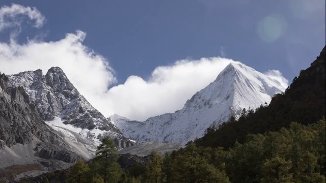稻城亚丁雪山视频素材