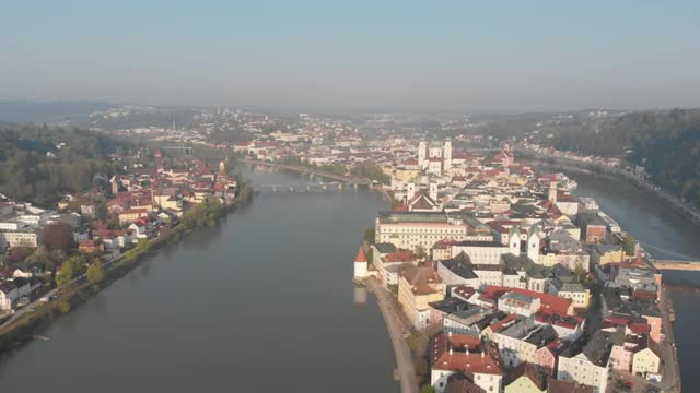 航拍德国帕绍多瑙河日出2视频素材