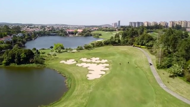 航拍广东省清远请个假村高尔夫球场视频素材