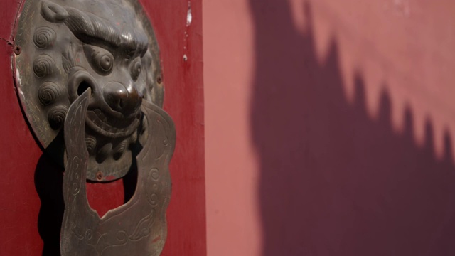 北京太庙：中式宫殿门环延时日景视频下载