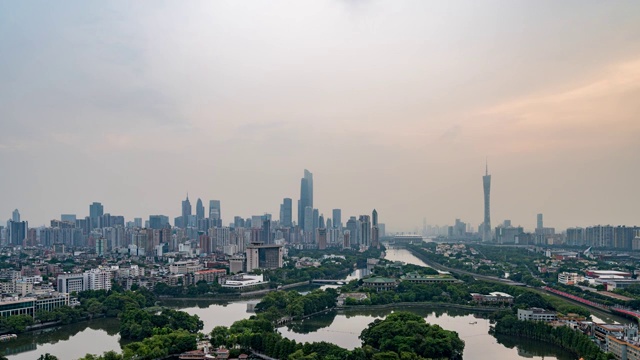 阴天下的广州城市天际线日出延时摄影视频素材