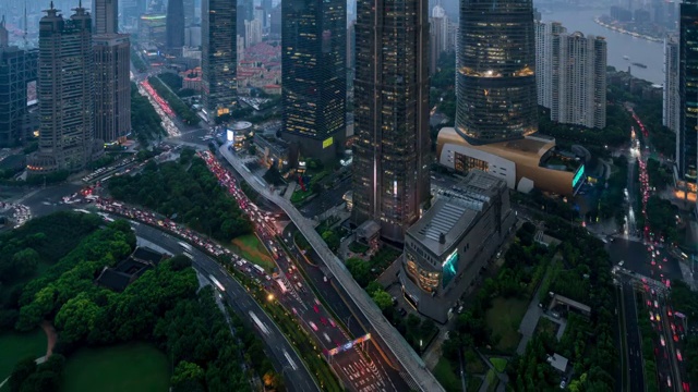 上海陆家嘴天际线的日转夜视频素材
