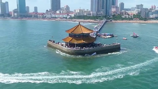 中国青岛栈桥海滨风光视频素材