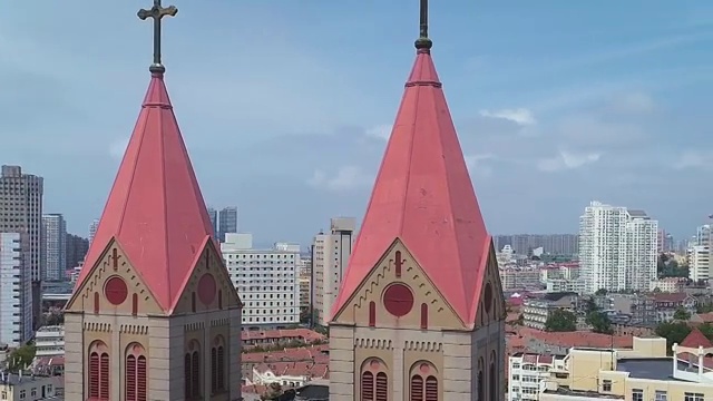 中国青岛浙江路天主教堂视频素材
