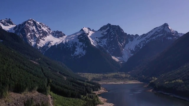 落基山脉高山湖日出视频素材