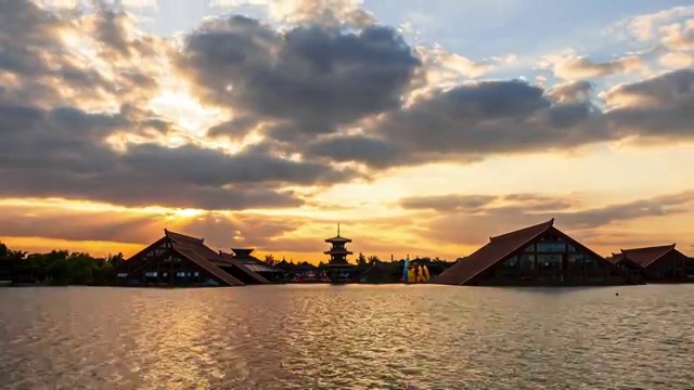 上海广富林公园的日落视频素材