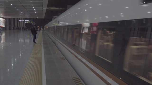 火车站春运南京视频素材