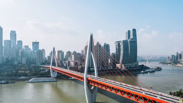 中国重庆市高楼和东水门大桥城市高视角晴天延时摄影视频下载