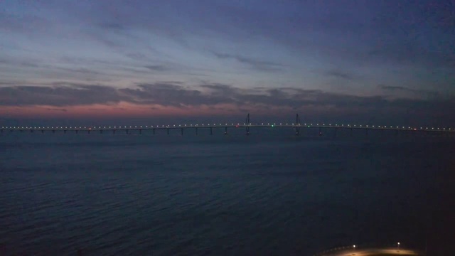 早晨日出时间航拍港珠澳大桥视频素材