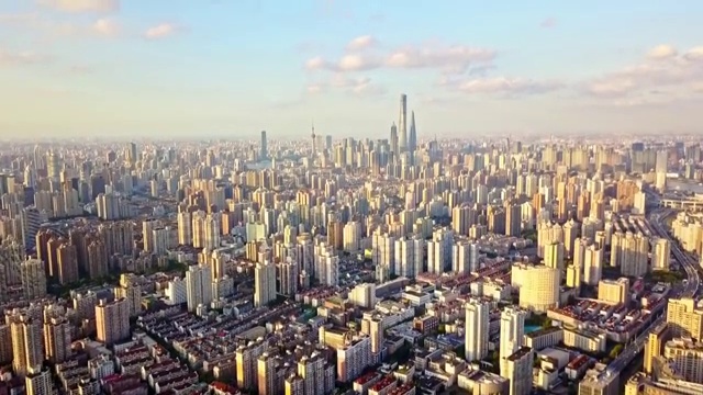 晴朗天气下的上海浦西与浦东大场景4K航拍视频视频素材