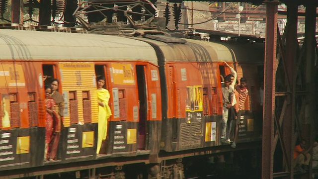 MS超载列车/印度孟买视频下载