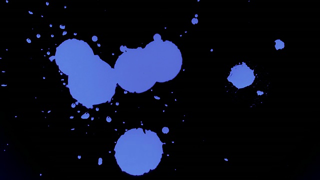蓝色油漆滴视频素材