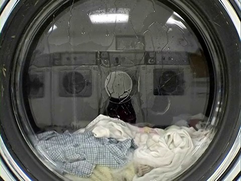 公共洗衣机。进步的框架视频素材