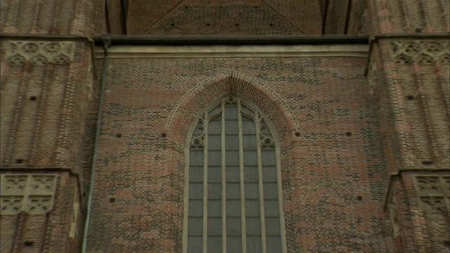 德国巴伐利亚州慕尼黑Frauenkirche的CU ZO MS LA立面视频素材
