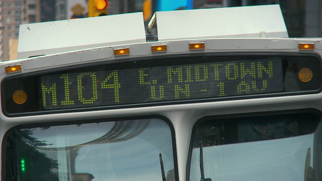 cumidtown Bus LED指示牌，指示巴士去哪里，下一站是哪里/美国纽约市视频下载