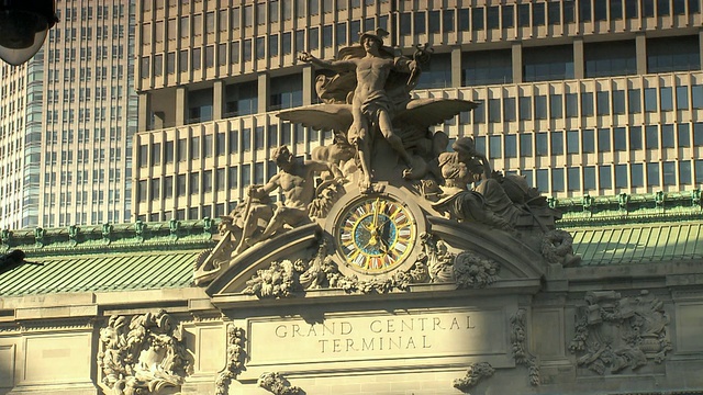 T/L MS中央车站雕像和钟/美国纽约市视频素材