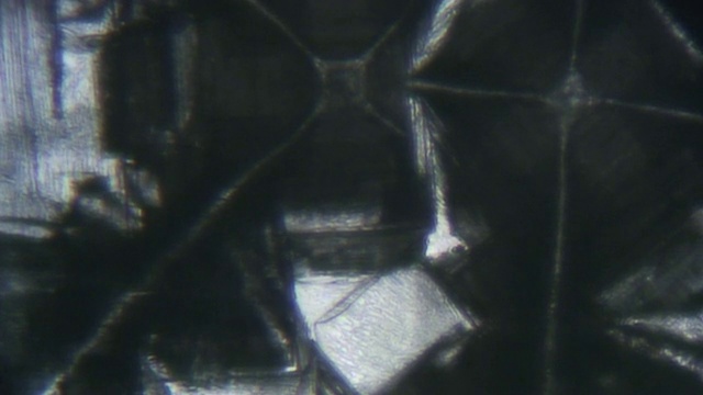 显微镜下的盐晶体视频下载