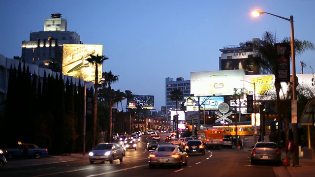 黄昏的WS街景/好莱坞，洛杉矶，加利福尼亚，美国视频素材