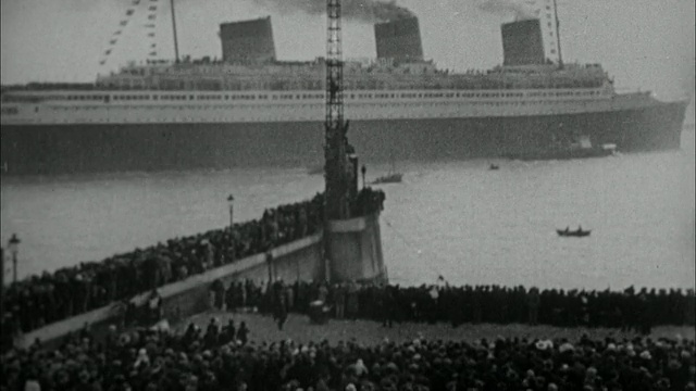 1940年代远洋班轮抵达美国纽约纽约视频下载