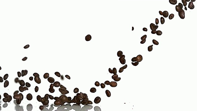 咖啡豆在白色背景下飘落，慢镜头视频下载