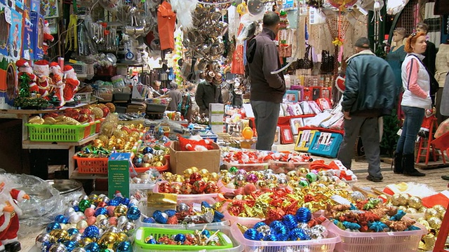 人们走在圣诞市场/拿撒勒，下加利利，Isarel视频下载