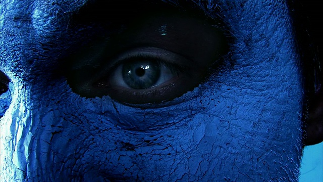 蓝色怪物高清视频素材