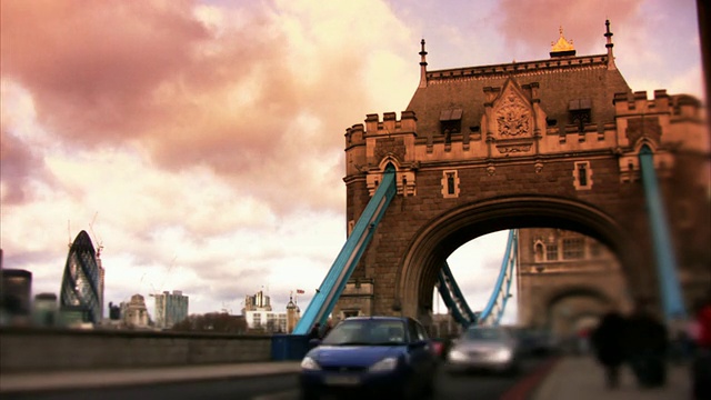 伦敦塔桥交通，延时(HD)视频素材