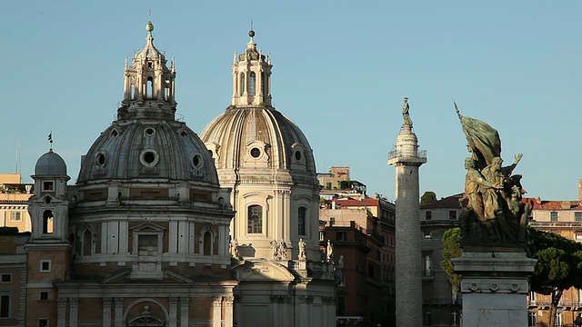 WS Santa Maria di Loreto 教堂（左）和 Santissimo Nome di Maria 教堂（右）/意大利罗马视频下载