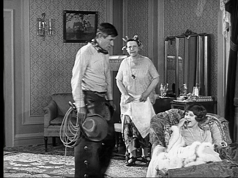 《女人责骂牛仔》(威尔·罗杰斯)晚回家，1924年视频下载