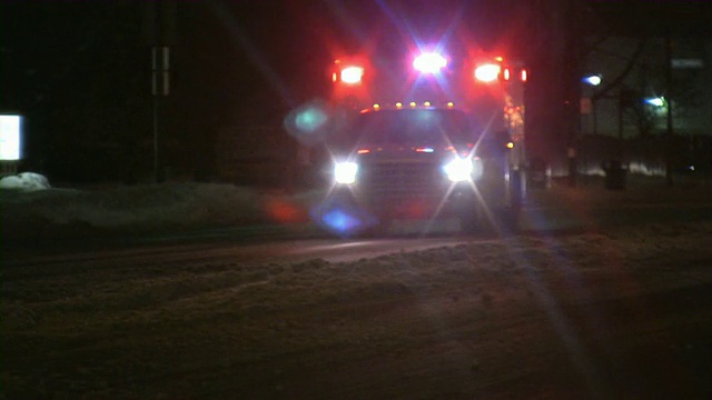 救护车，急救车赶往事故现场。视频素材