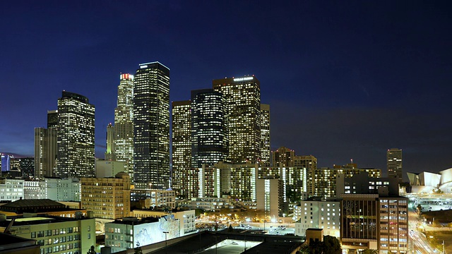 WS T/L大楼和迪斯尼音乐厅/洛杉矶，加利福尼亚州，美国视频素材