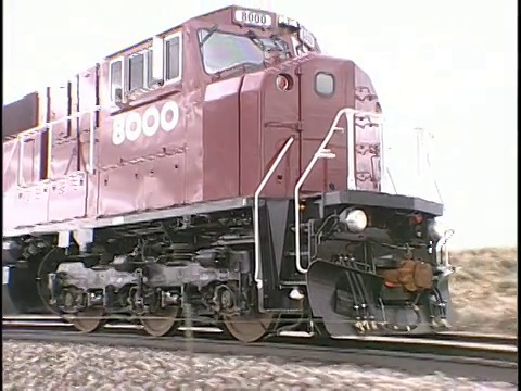 TS, MS, ZI, ZO，火车穿越平原，普韦布洛，美国科罗拉多州视频下载