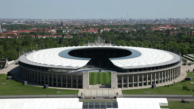 WS TU拍摄于柏林奥林匹克体育场，柏林，德国视频素材