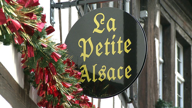 法国阿尔萨斯餐厅/斯特拉斯堡的CU招牌视频下载