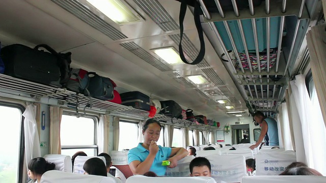 列车内部/内蒙古，中国视频素材