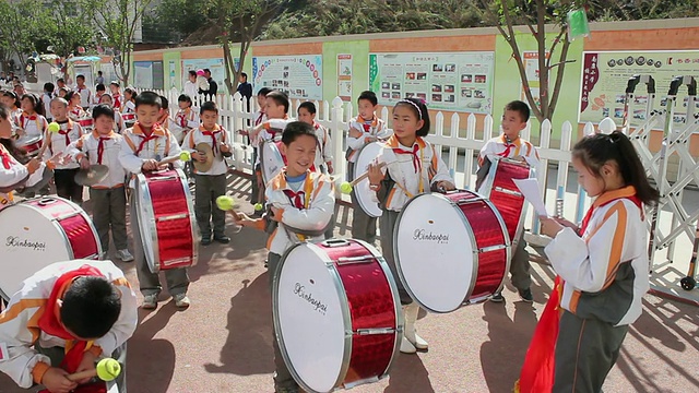 中国陕西西安，学校WS学生鼓乐团视频素材