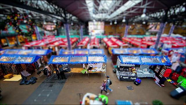 迷你伦敦——从里面看著名的斯皮特菲尔德市场视频素材