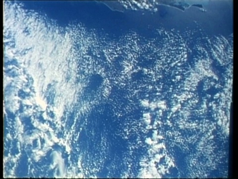 从太空俯瞰布里斯班，澳大利亚东海岸，STS 61-A视频素材