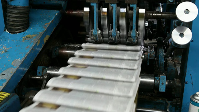 卷筒胶印机折叠日报视频下载