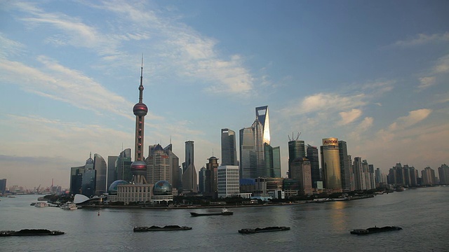 夕阳下的东方明珠，黄浦江，浦东区，上海，中国，亚洲视频素材