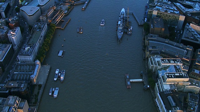 泰晤士河,伦敦。英格兰，高清航拍镜头视频素材